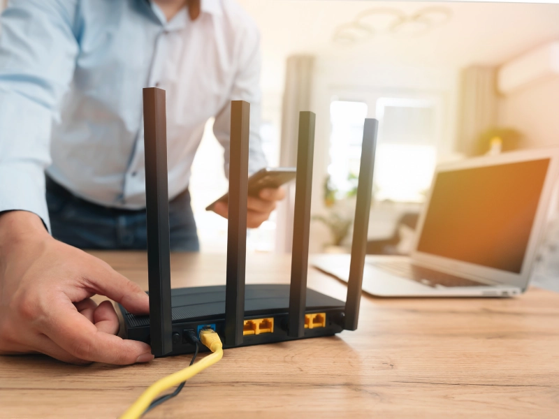 Instalación y configuración de router WiFi en Pilar de la Horadada